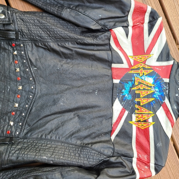 Def Leppard Ladies Leather Jacket from Wilson’s Leather Medium - Picture 8 of 16